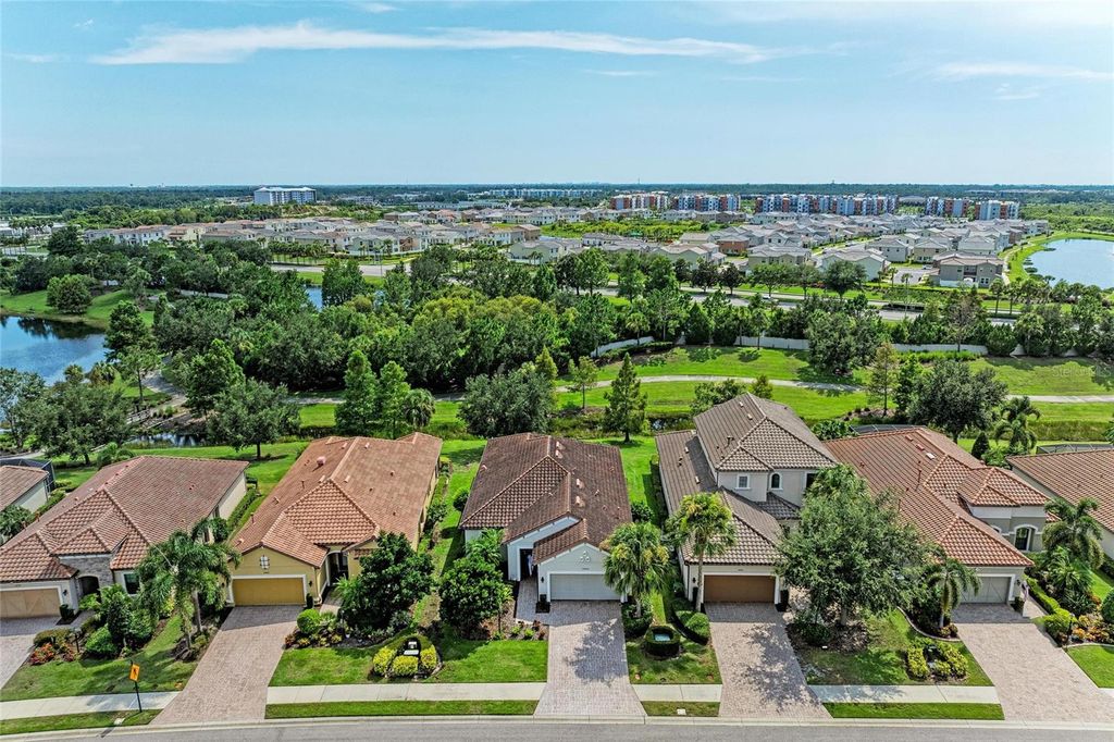 Photo of 12826 Del Corso Loop, Lakewood Ranch, FL 34211 (MLS # A4660446)