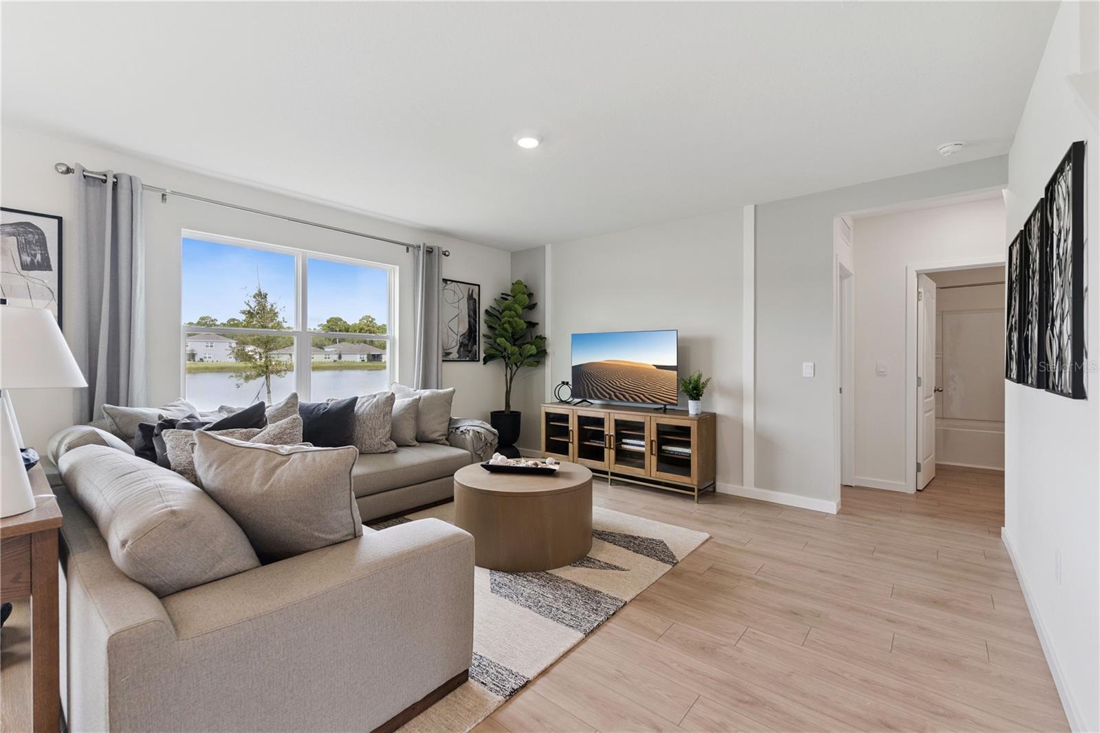 BUENA LAGO PH 4 - Residential