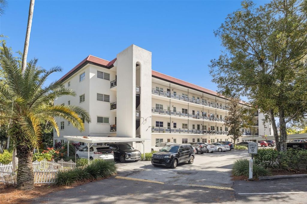 Photo of 200 El Camino Drive #303, Winter Haven, FL 33884 (MLS # S5136391)