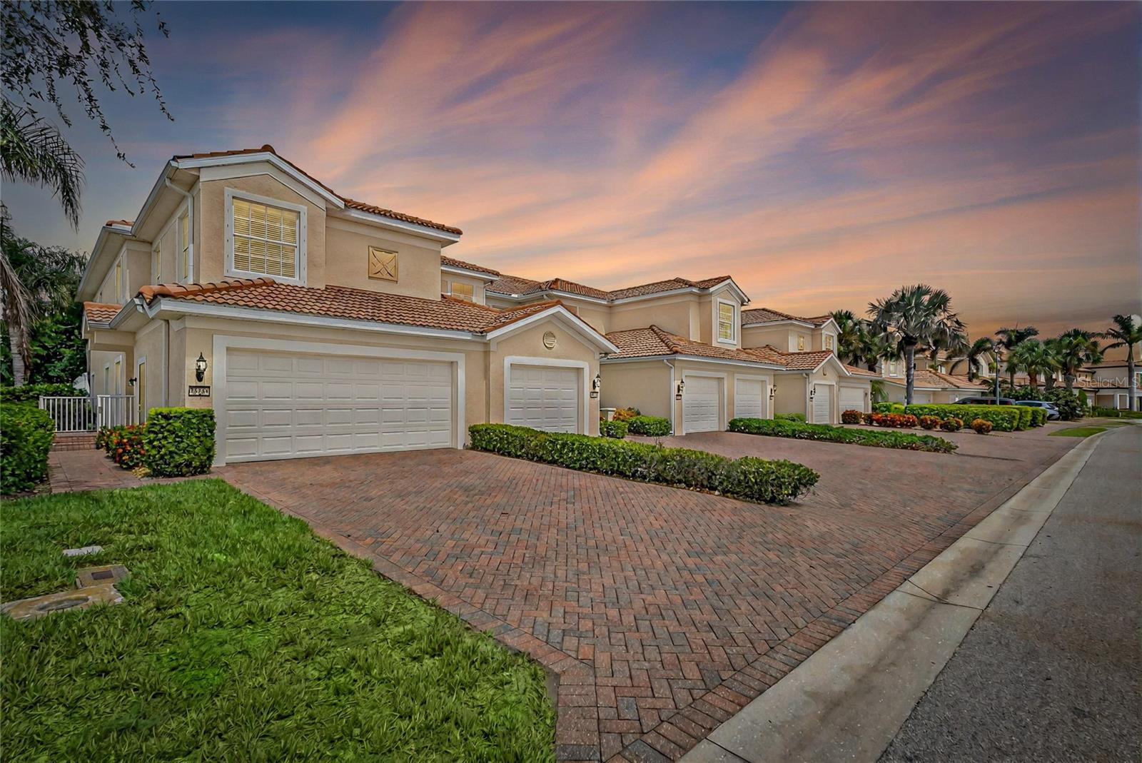 23253 BANBURY WAY