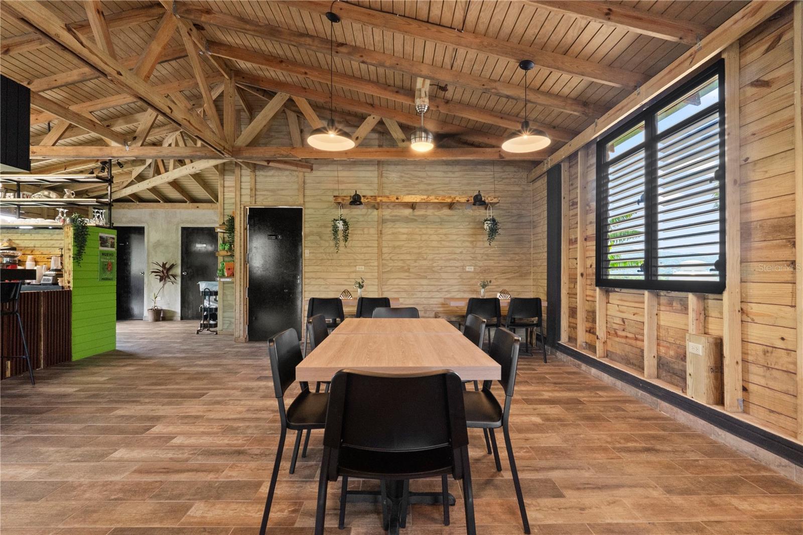 BO. HOYOS PLANES - Residential