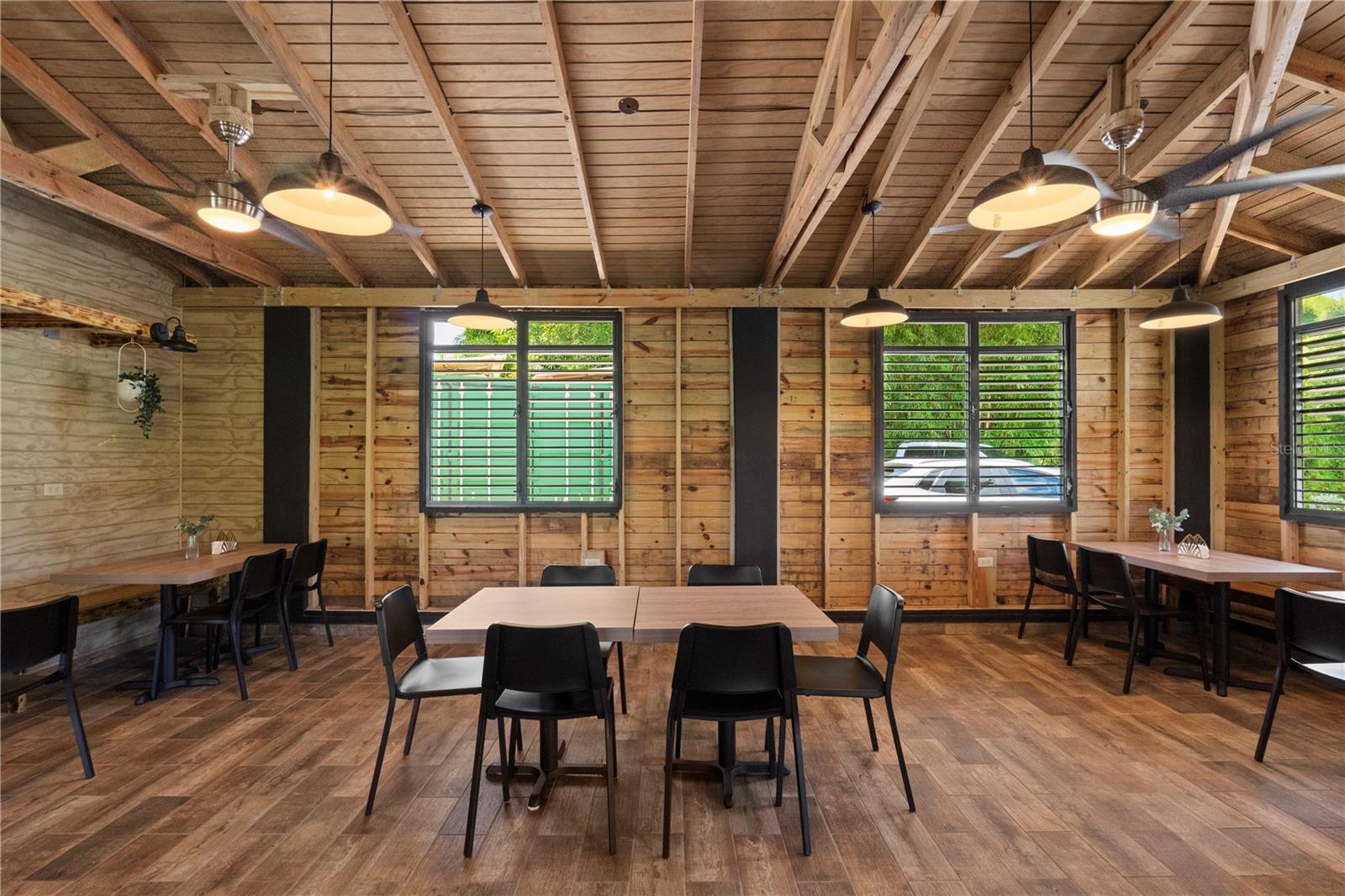 BO. HOYOS PLANES - Residential