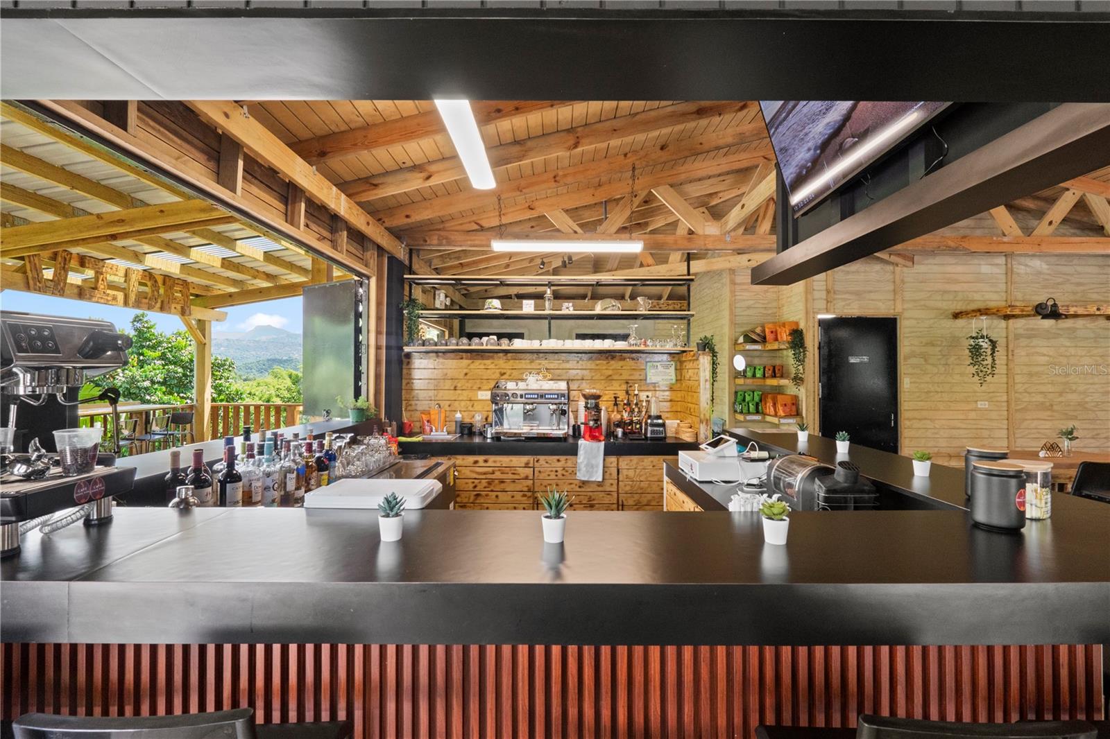 BO. HOYOS PLANES - Residential