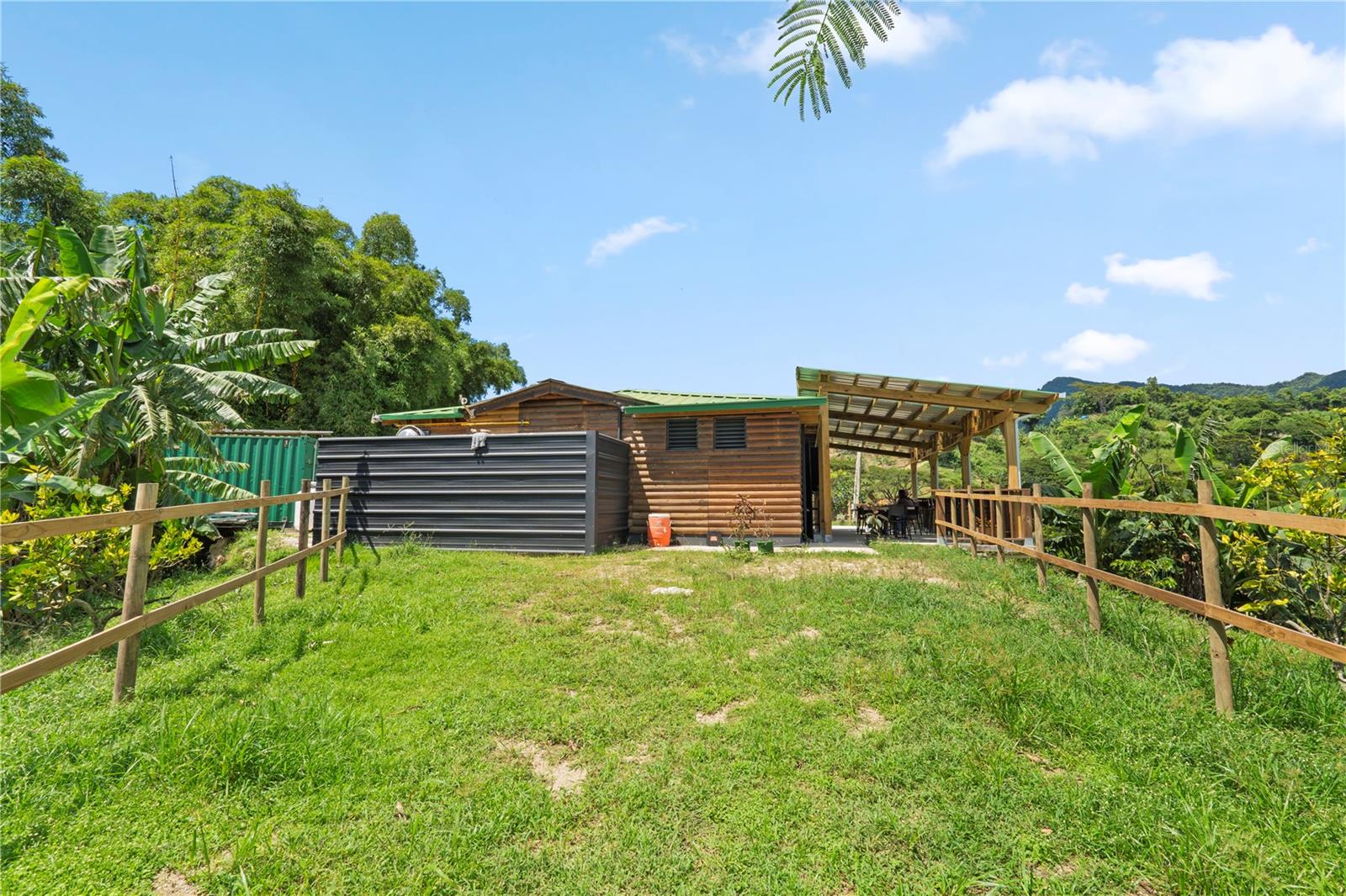 BO. HOYOS PLANES - Residential