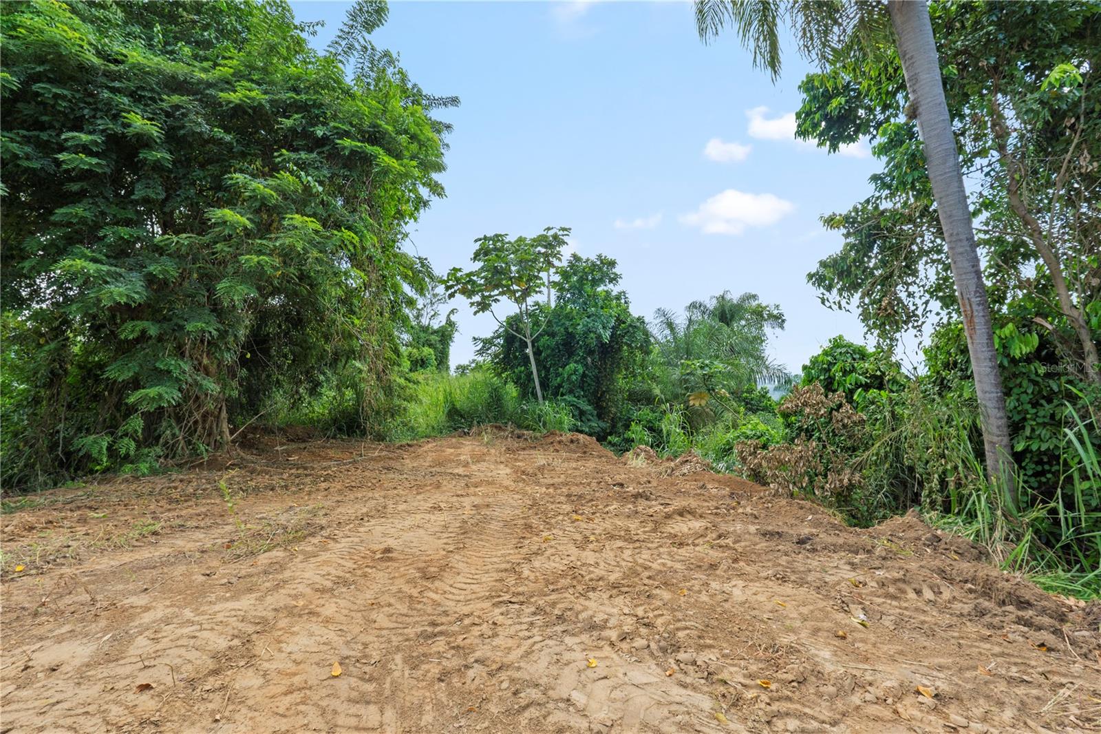 BO. HOYOS PLANES - Residential