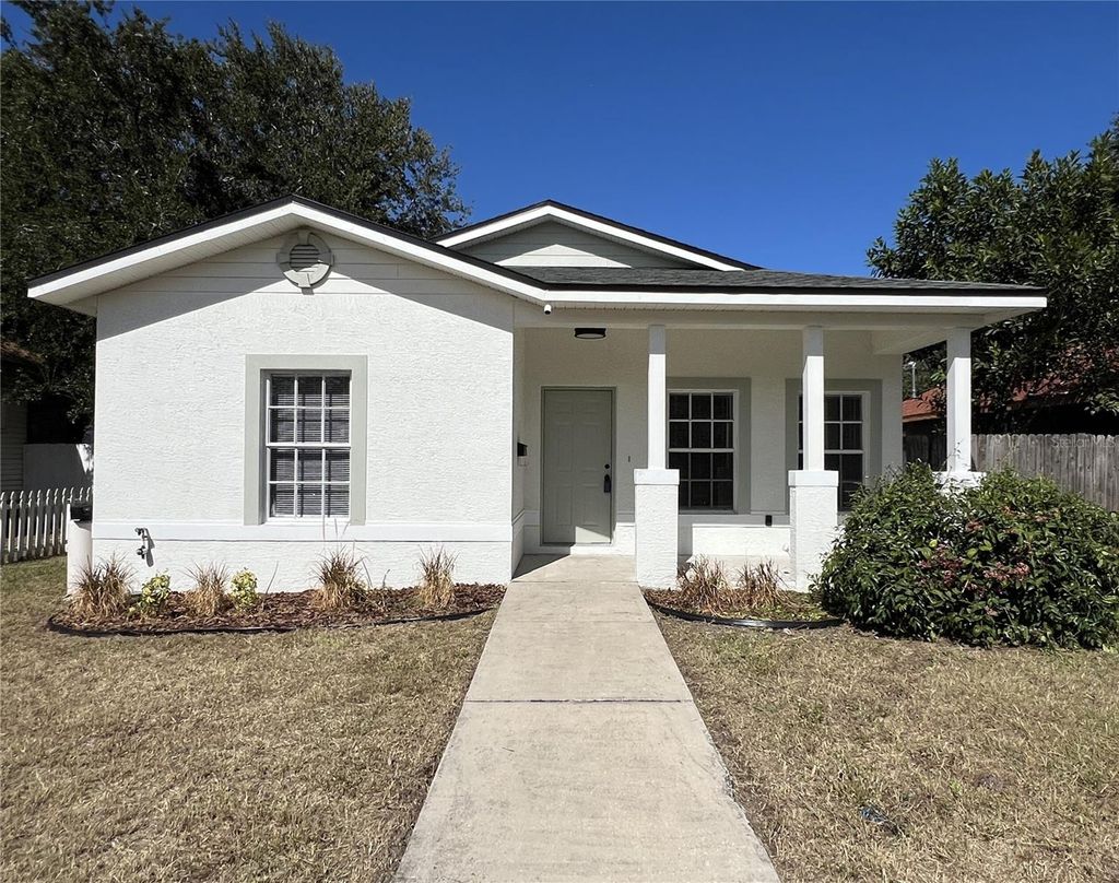 Photo of 1005 15th Avenue S, St Petersburg, FL 33705 (MLS # TB8446124)