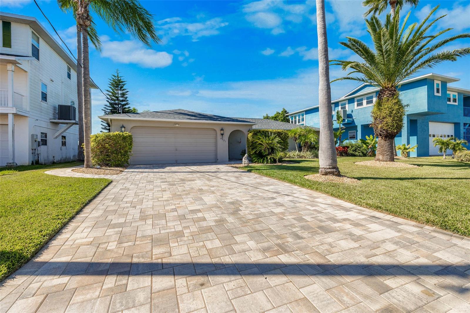 HERNANDO BEACH - Residential