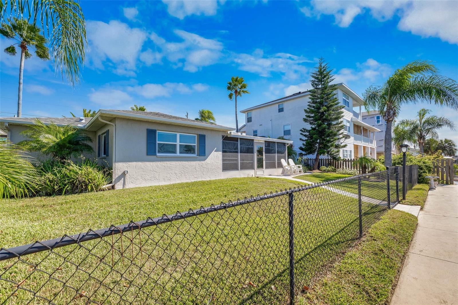HERNANDO BEACH - Residential