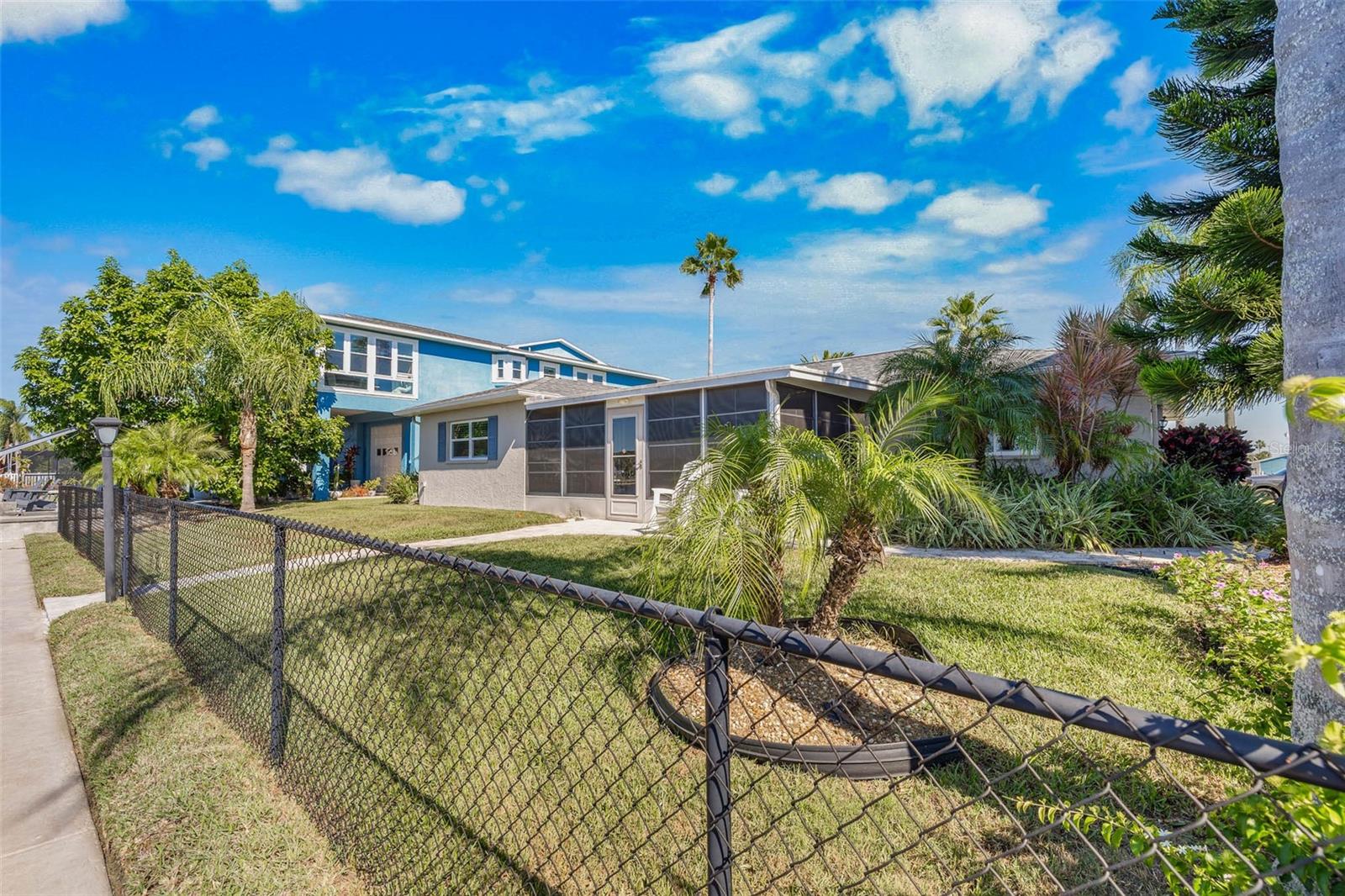 HERNANDO BEACH - Residential