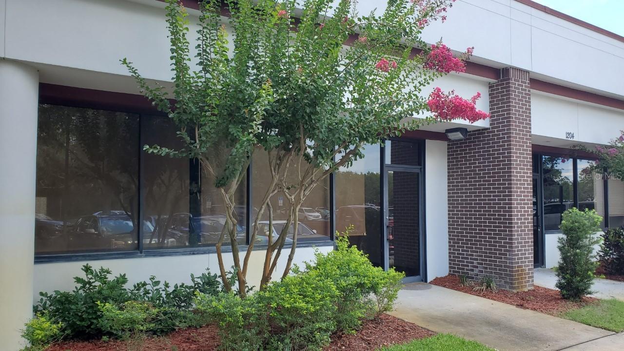 Opportunity: 2,642+/- RSF office space with open floor plan, two private offices, break area and two restrooms. Recently renovated from the ground up. Ample parking and access to area corridors make the location ideal for small corporate users and start up businesses. Address: 5483 W Waters Ave, Tampa, FL 33634 (easy access to Veterans Expressway, Anderson Rd and Waters Ave) Building Features: • Completely Remodeled Interior • Open Floor Plans with Private Executive Offices, Break Room • 5:1000 Parking with up to 175 spaces • On-Site Hotel, Bank & Day Care • Located Near Area Restaurants & Shopping Lease Rate: Suite E—2,642 SF $18 NNN NNN $5.05 psf