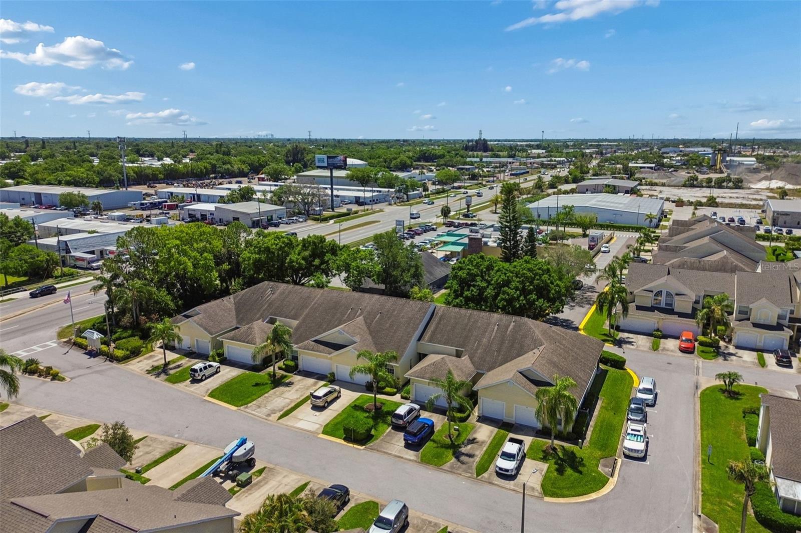 WILLOW GREENS - Residential