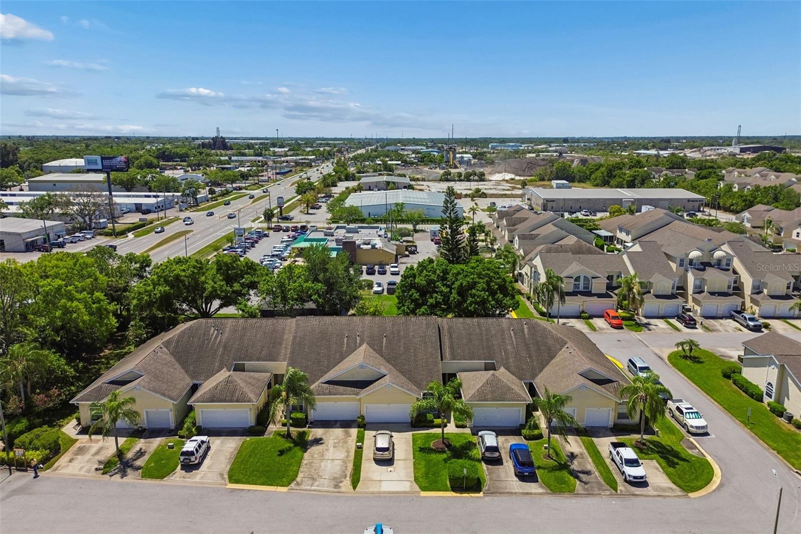 WILLOW GREENS - Residential