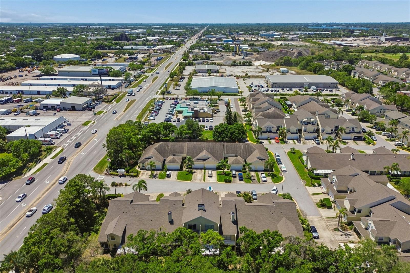 WILLOW GREENS - Residential