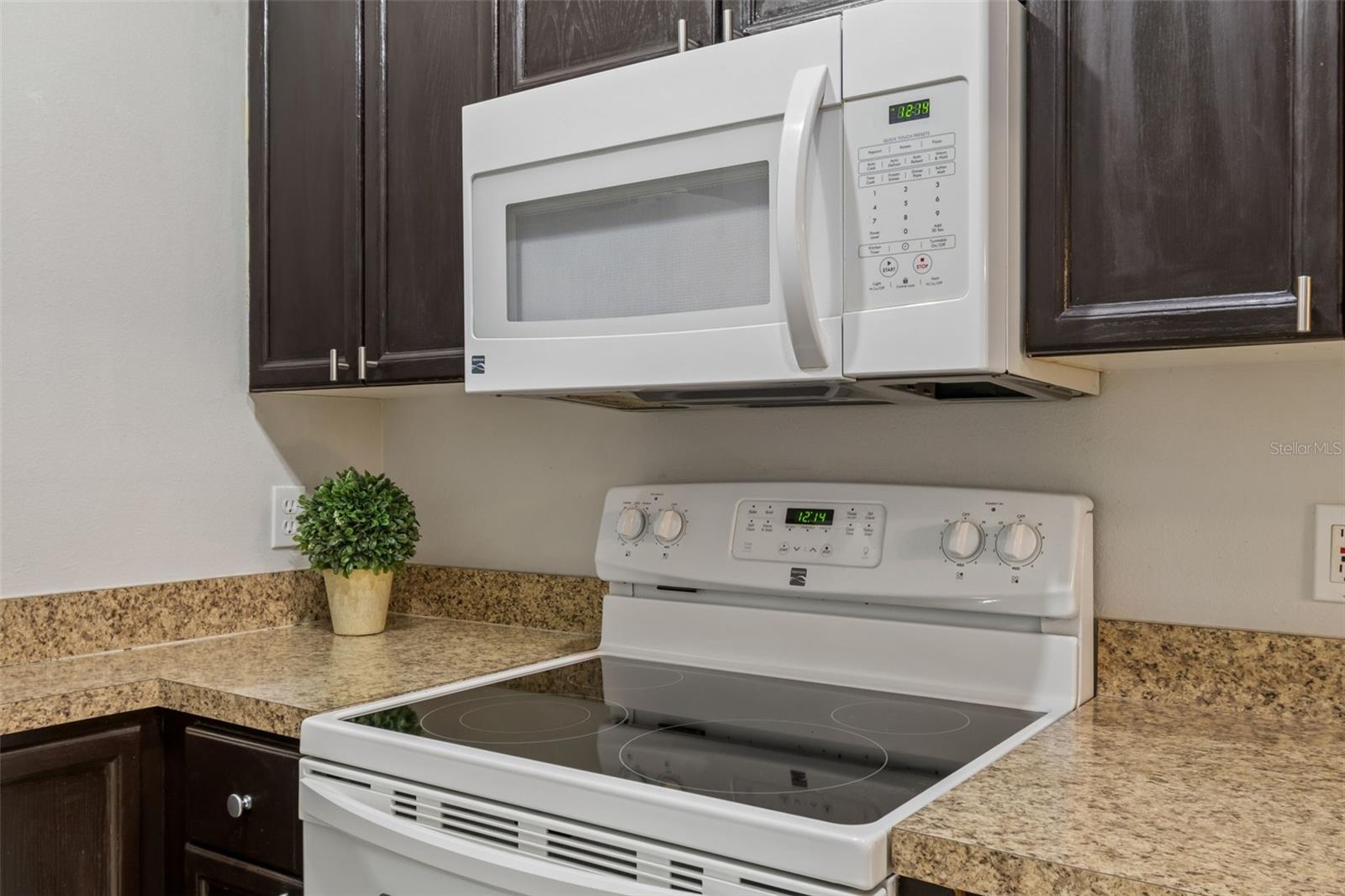 WILLOW GREENS - Residential