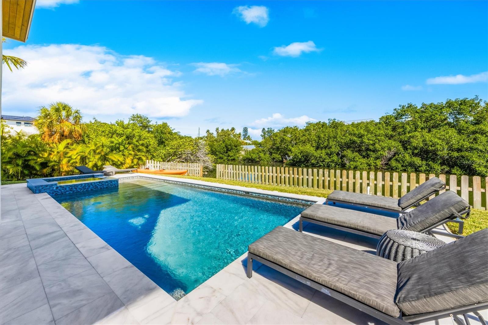 ANNA MARIA BEACH 3RD ADD - Residential