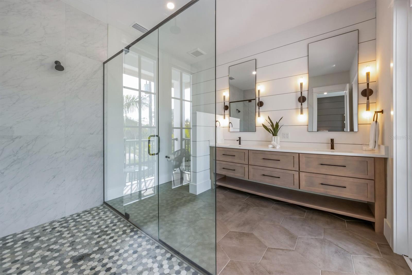 ANNA MARIA BEACH 3RD ADD - Residential