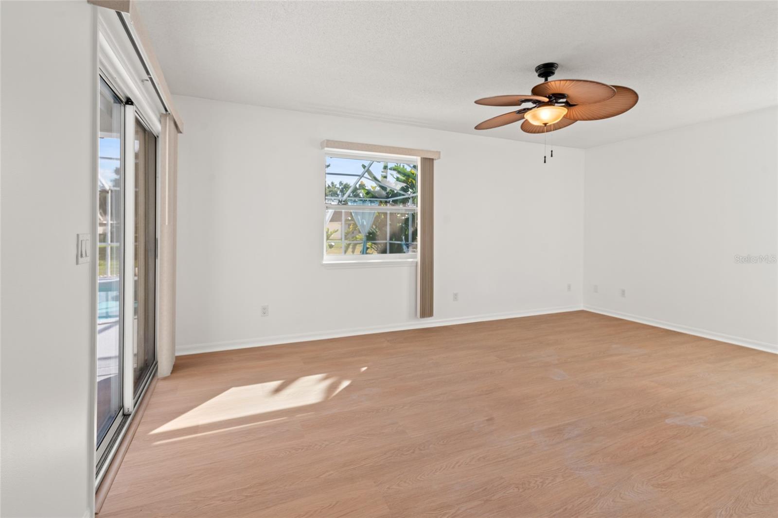 SILVER OAKS - Residential