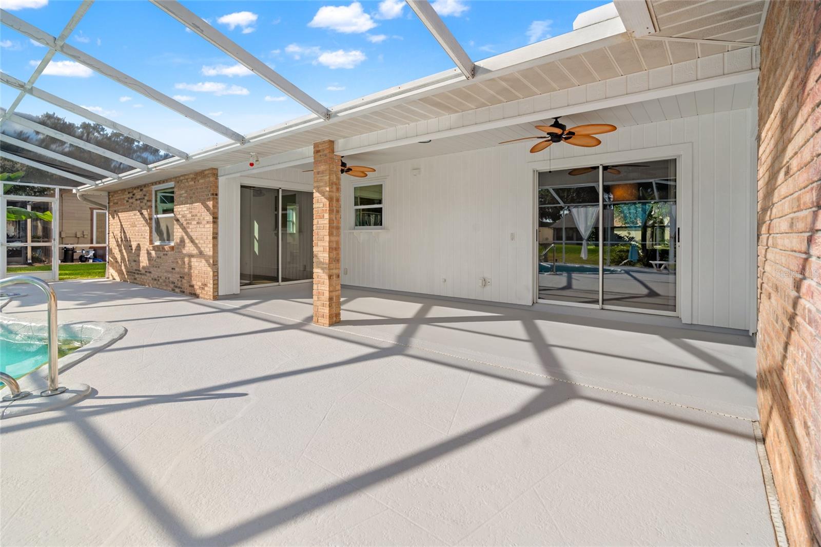 SILVER OAKS - Residential