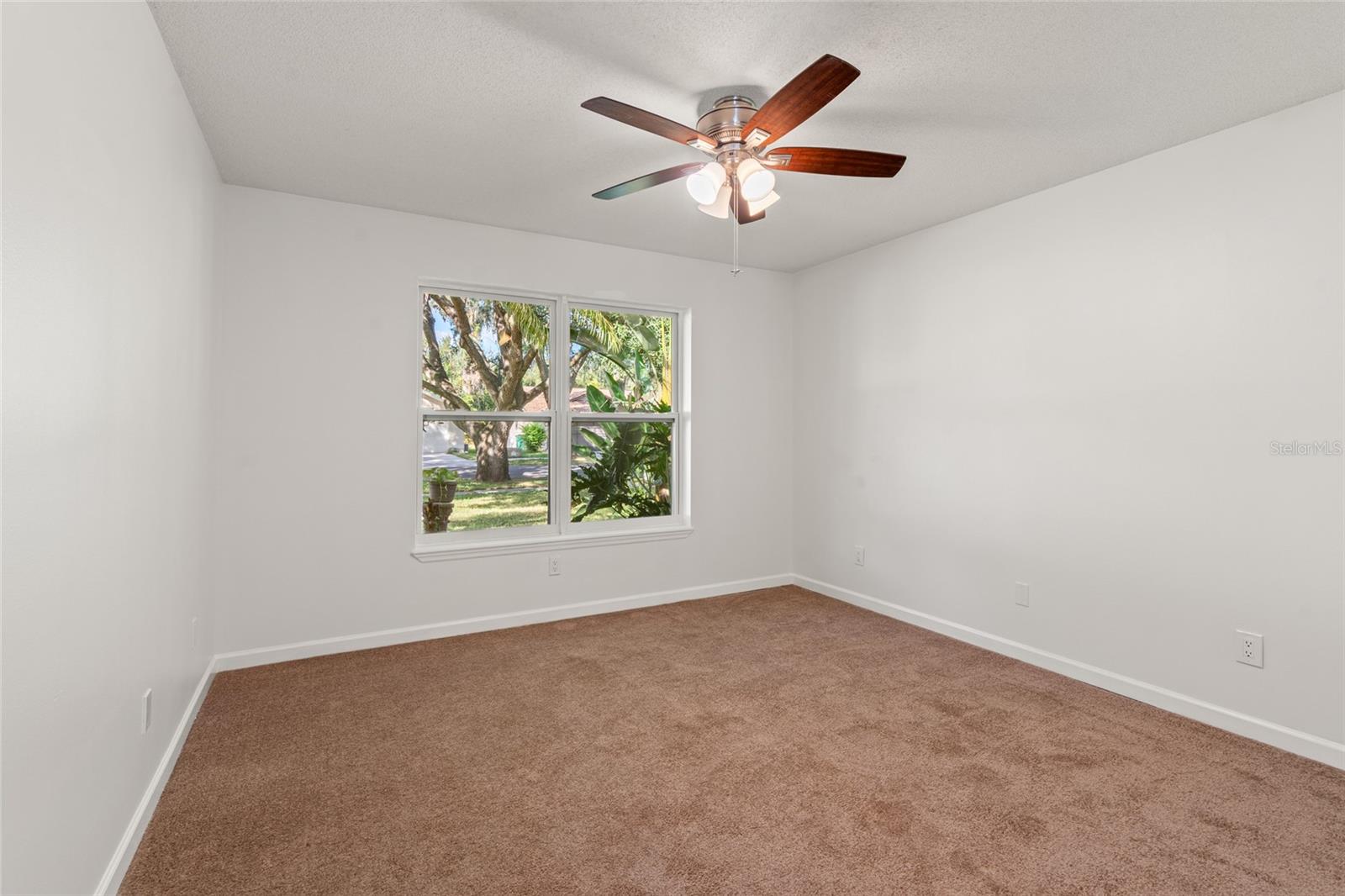 SILVER OAKS - Residential