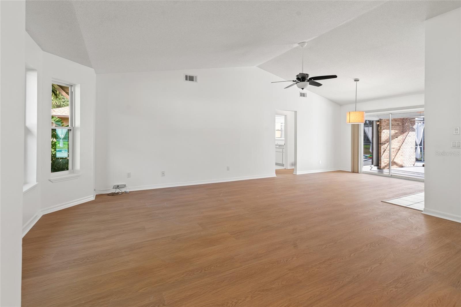 SILVER OAKS - Residential