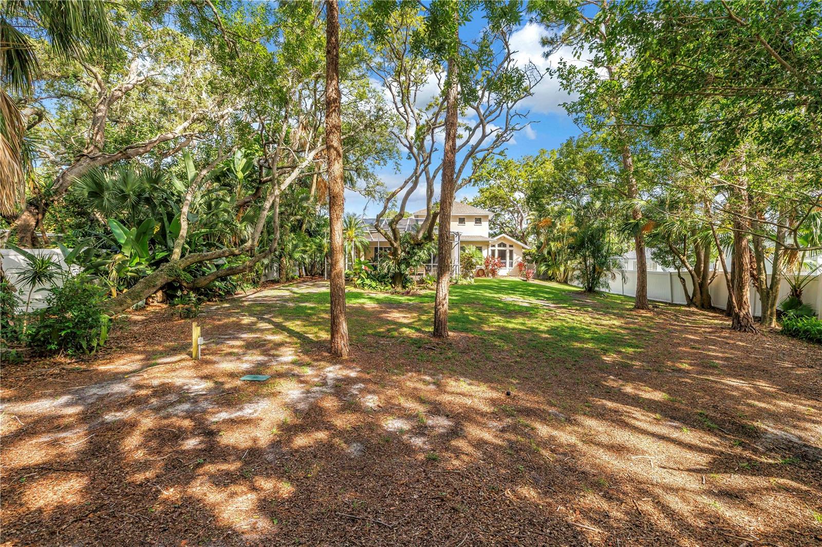 CARLTON ESTATES A PT REP OF LT 7 - Residential