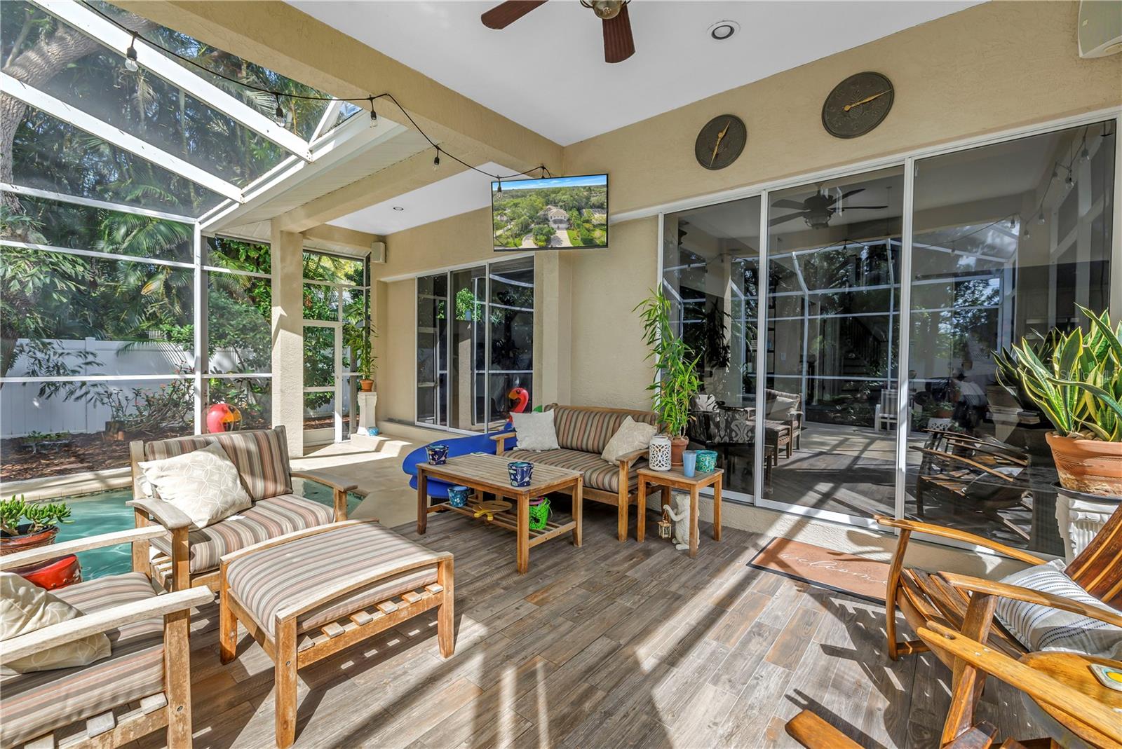 CARLTON ESTATES A PT REP OF LT 7 - Residential