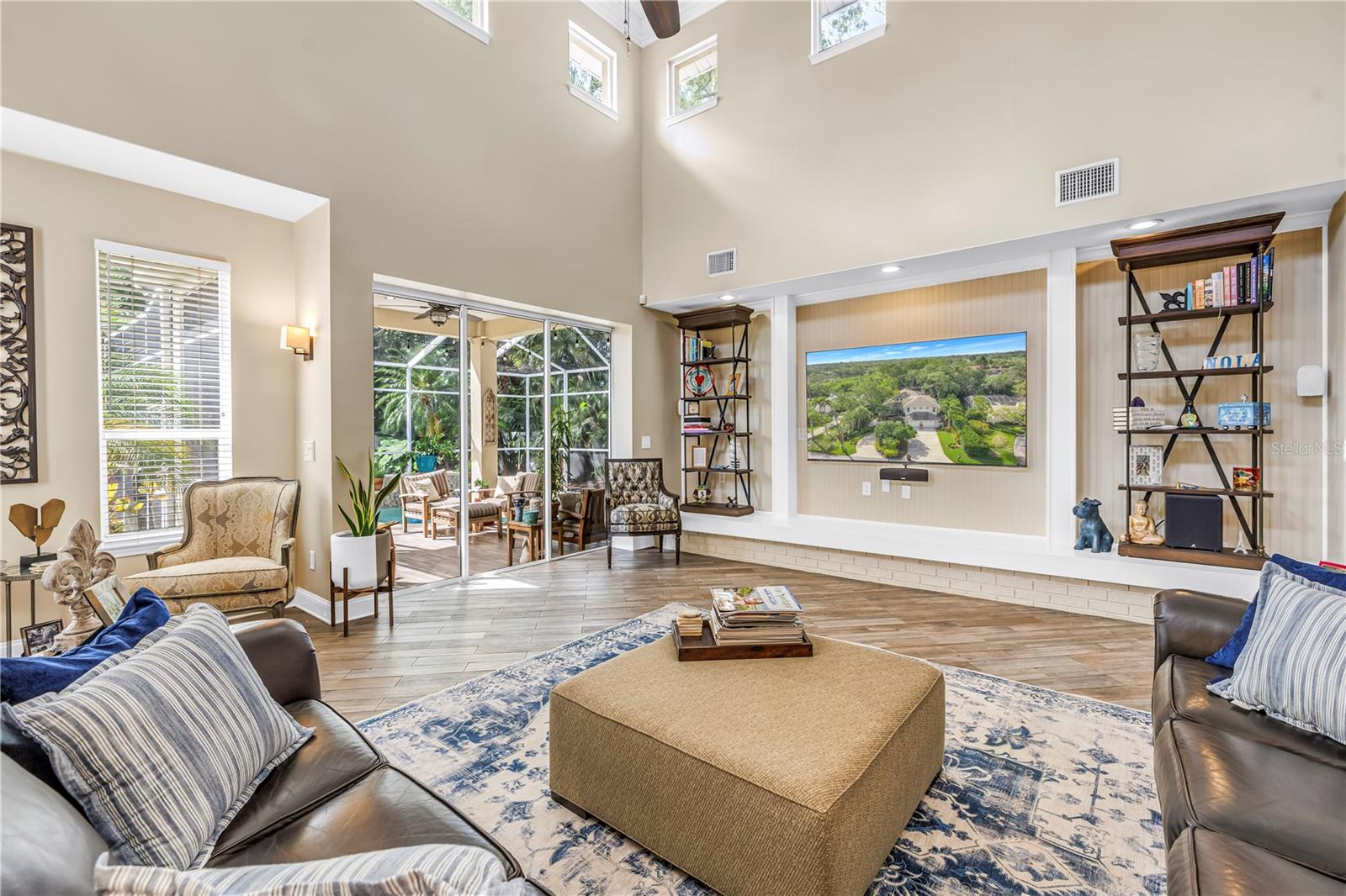 CARLTON ESTATES A PT REP OF LT 7 - Residential