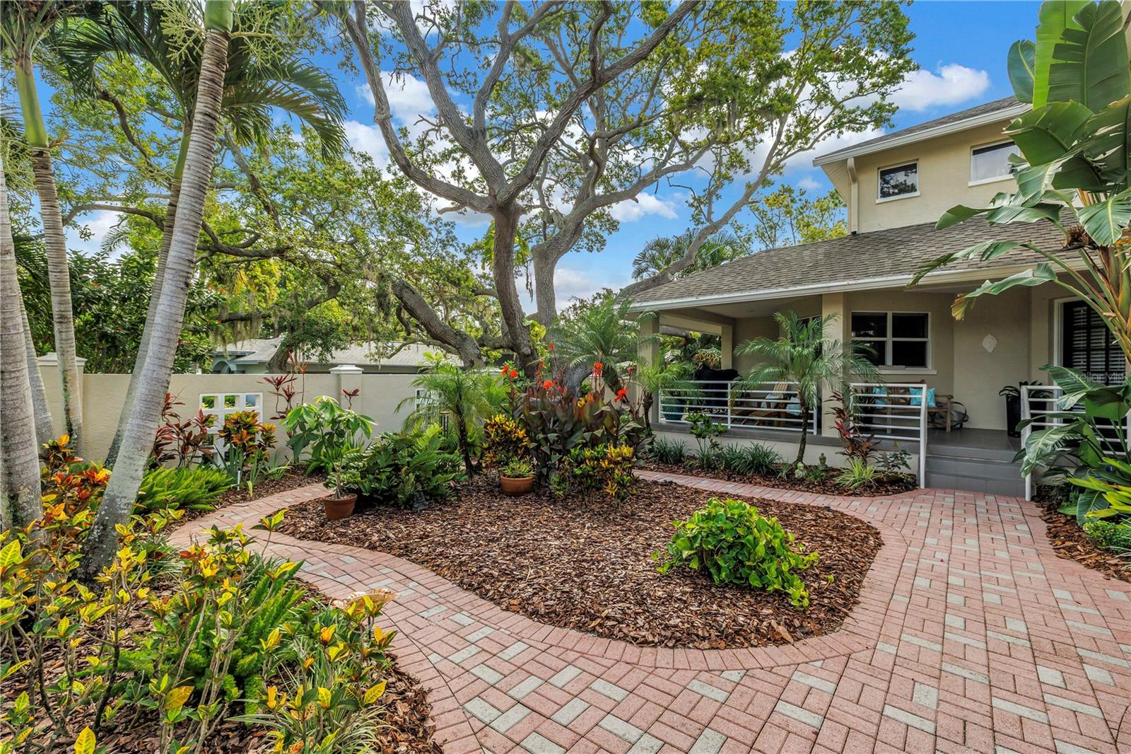 CARLTON ESTATES A PT REP OF LT 7 - Residential