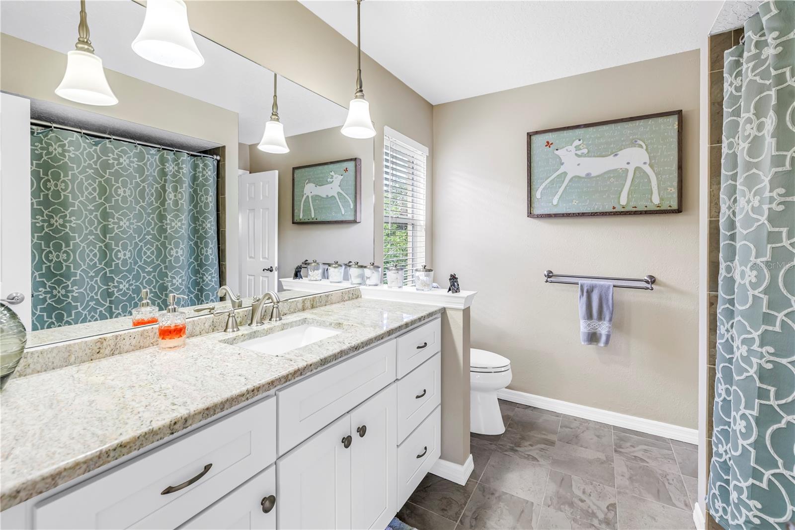 CARLTON ESTATES A PT REP OF LT 7 - Residential