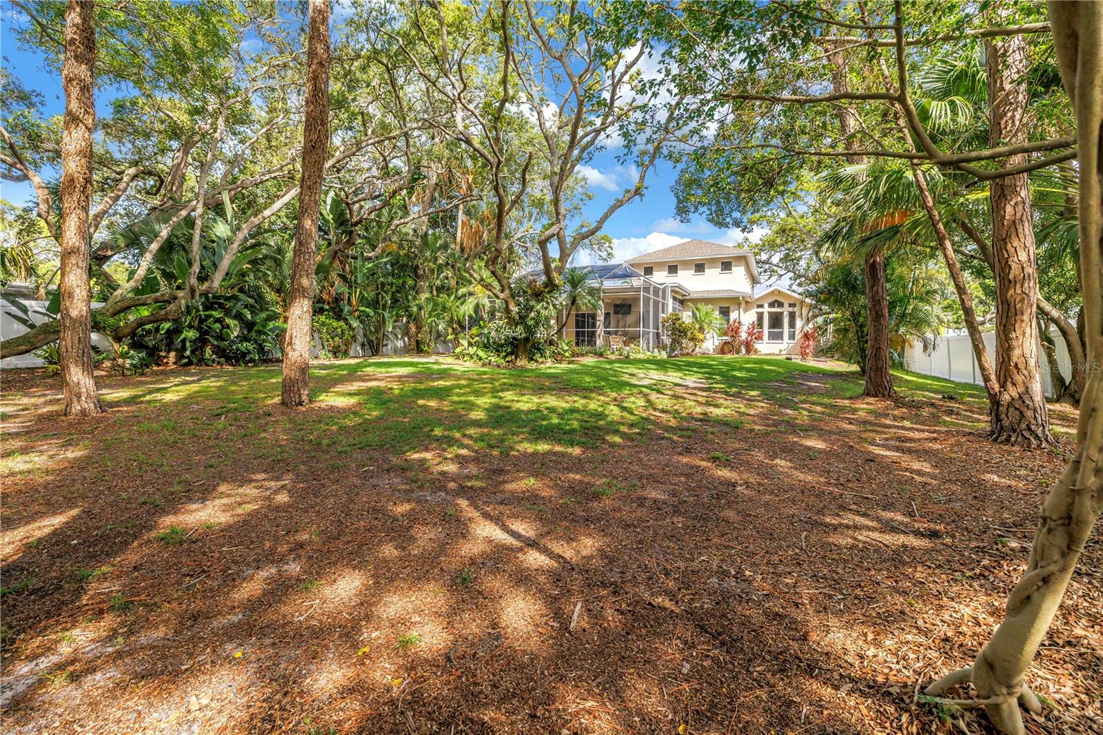 CARLTON ESTATES A PT REP OF LT 7 - Residential