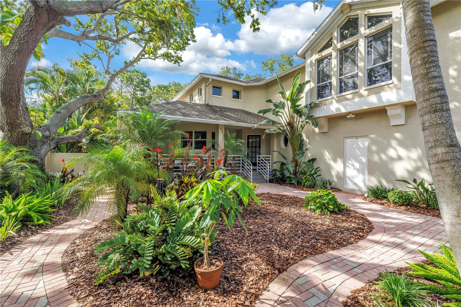 CARLTON ESTATES A PT REP OF LT 7 - Residential