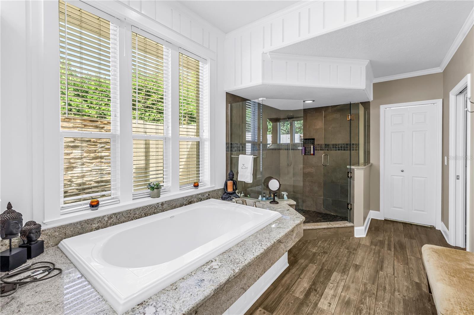 CARLTON ESTATES A PT REP OF LT 7 - Residential