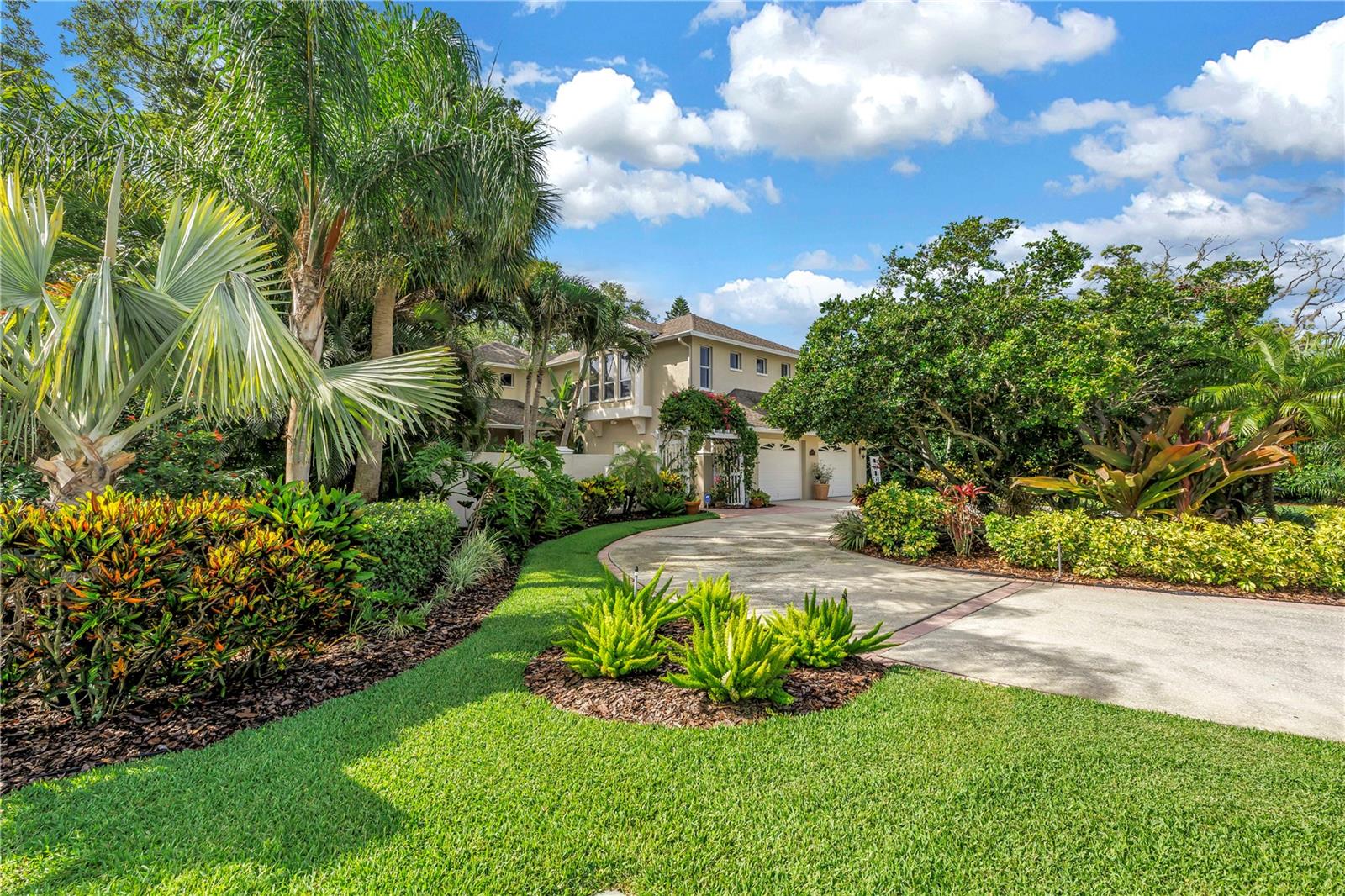 2269 KENT DRIVE