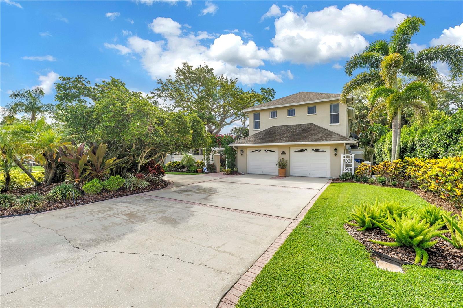 CARLTON ESTATES A PT REP OF LT 7 - Residential