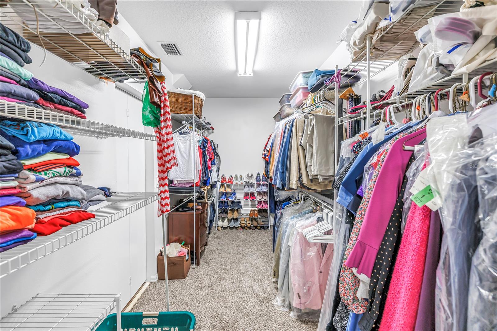 CARLTON ESTATES A PT REP OF LT 7 - Residential