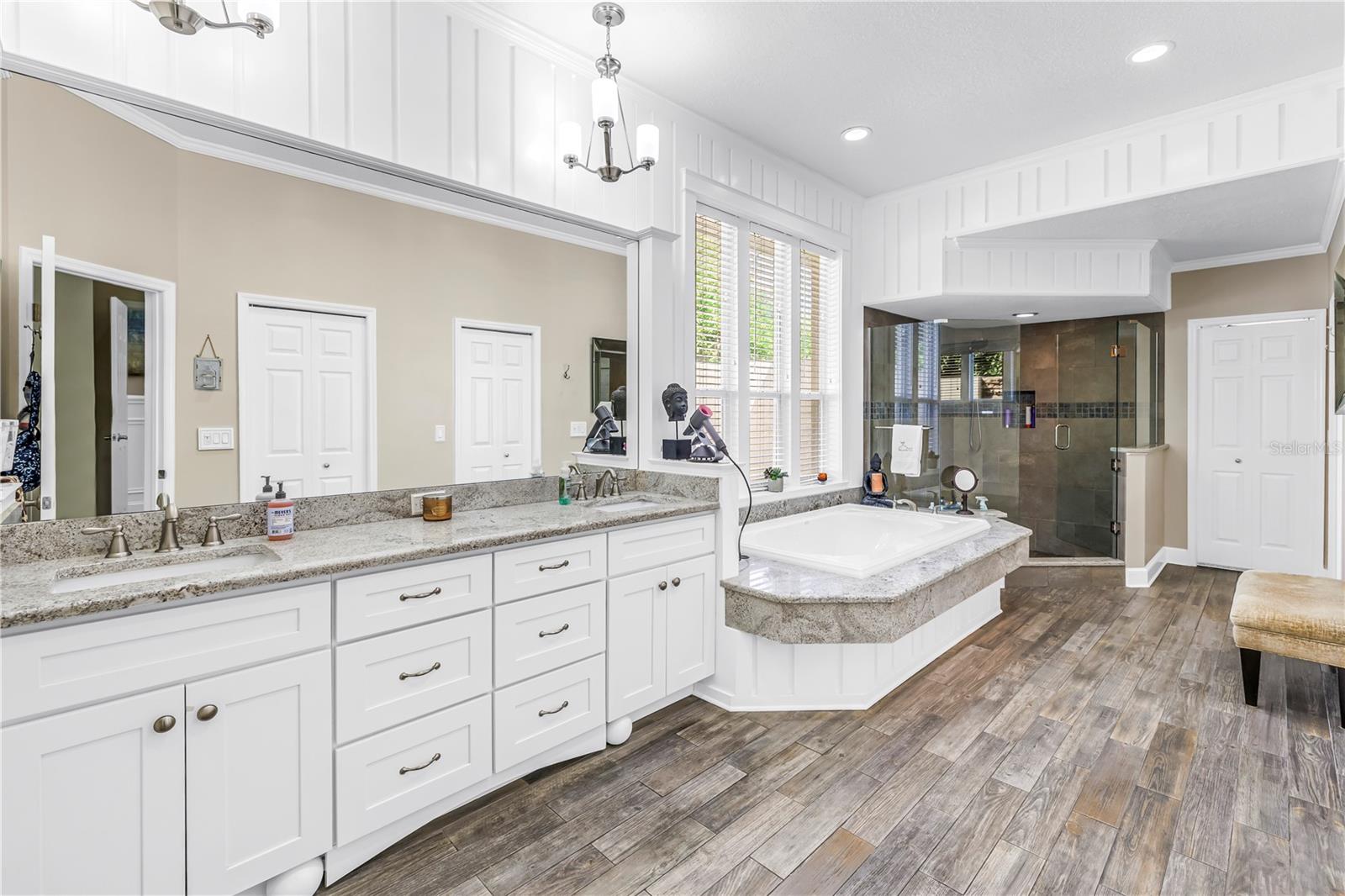 CARLTON ESTATES A PT REP OF LT 7 - Residential