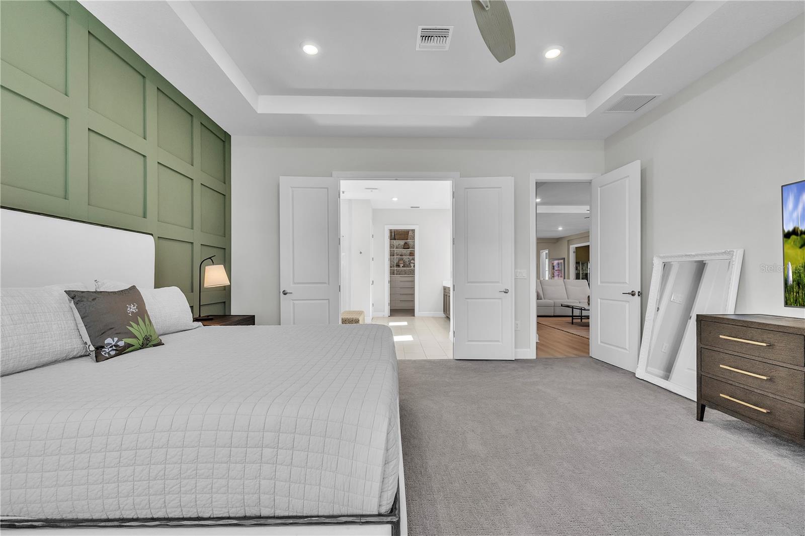 AZARIO ESPLANADE PH V - Residential