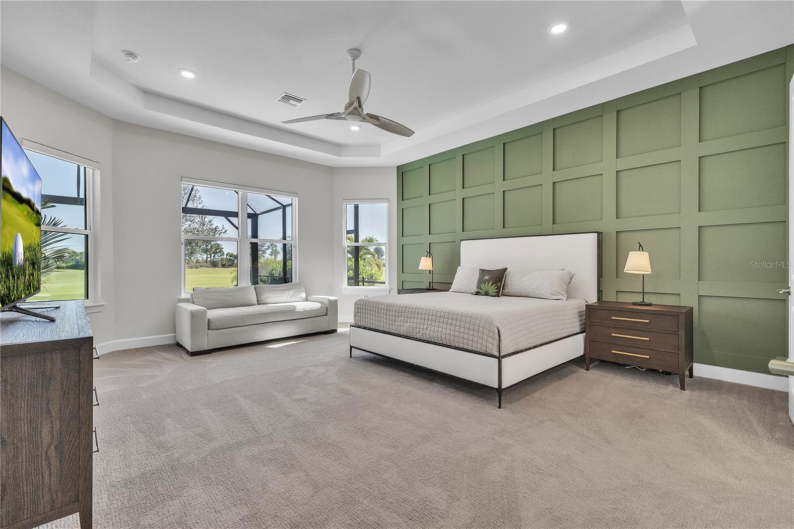 AZARIO ESPLANADE PH V - Residential