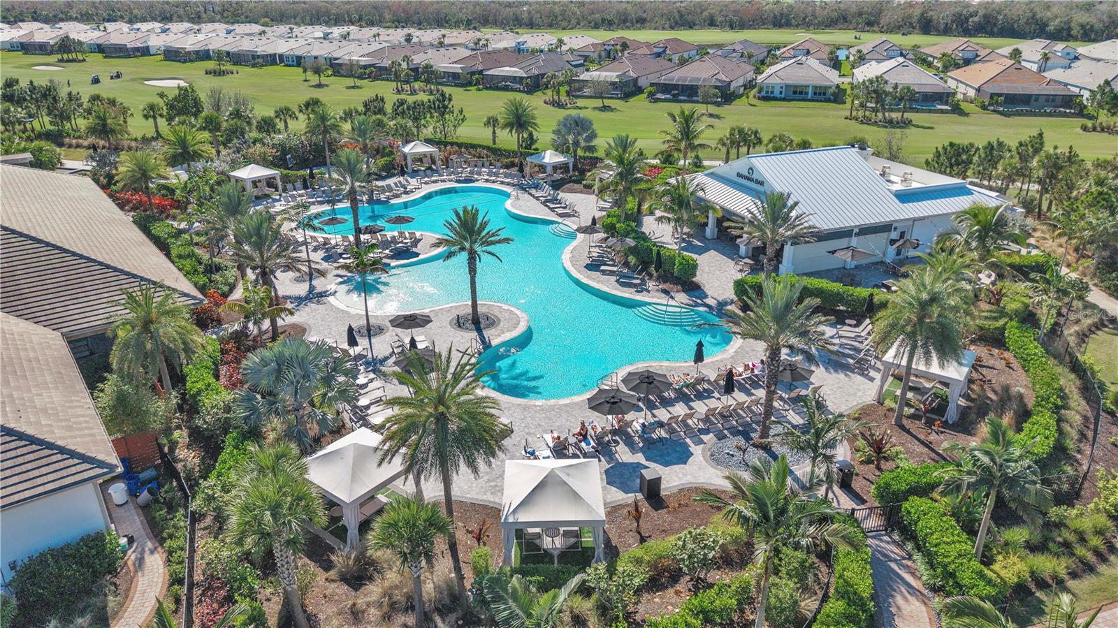 AZARIO ESPLANADE PH V - Residential