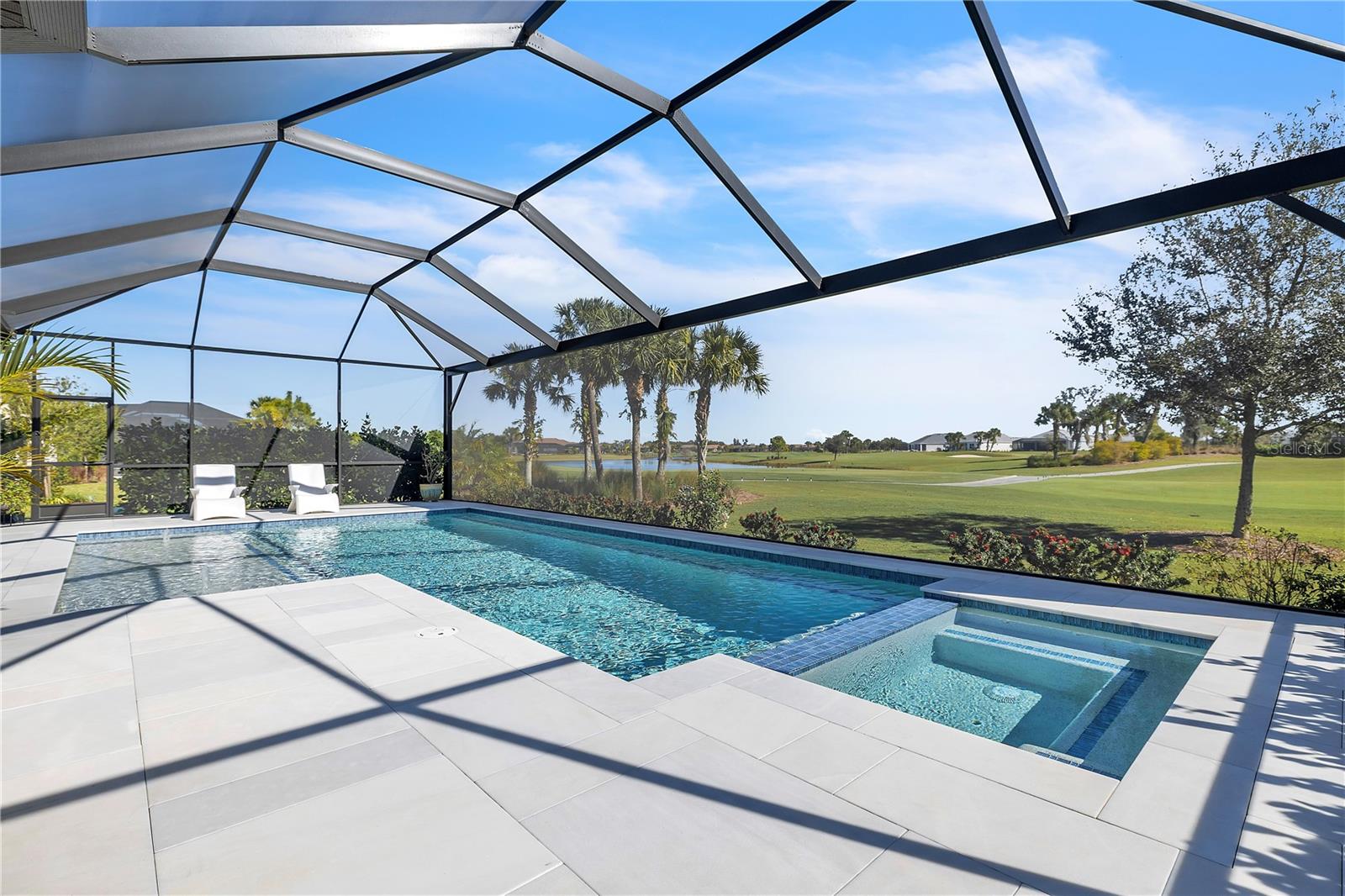 AZARIO ESPLANADE PH V - Residential