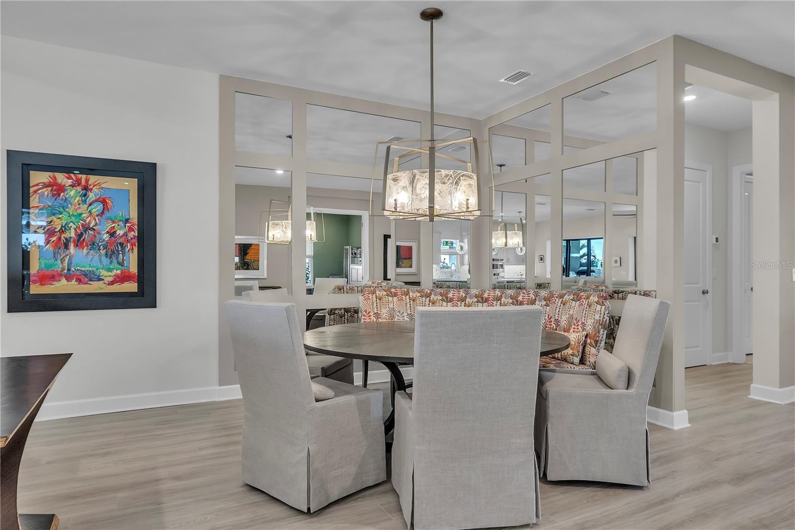 AZARIO ESPLANADE PH V - Residential