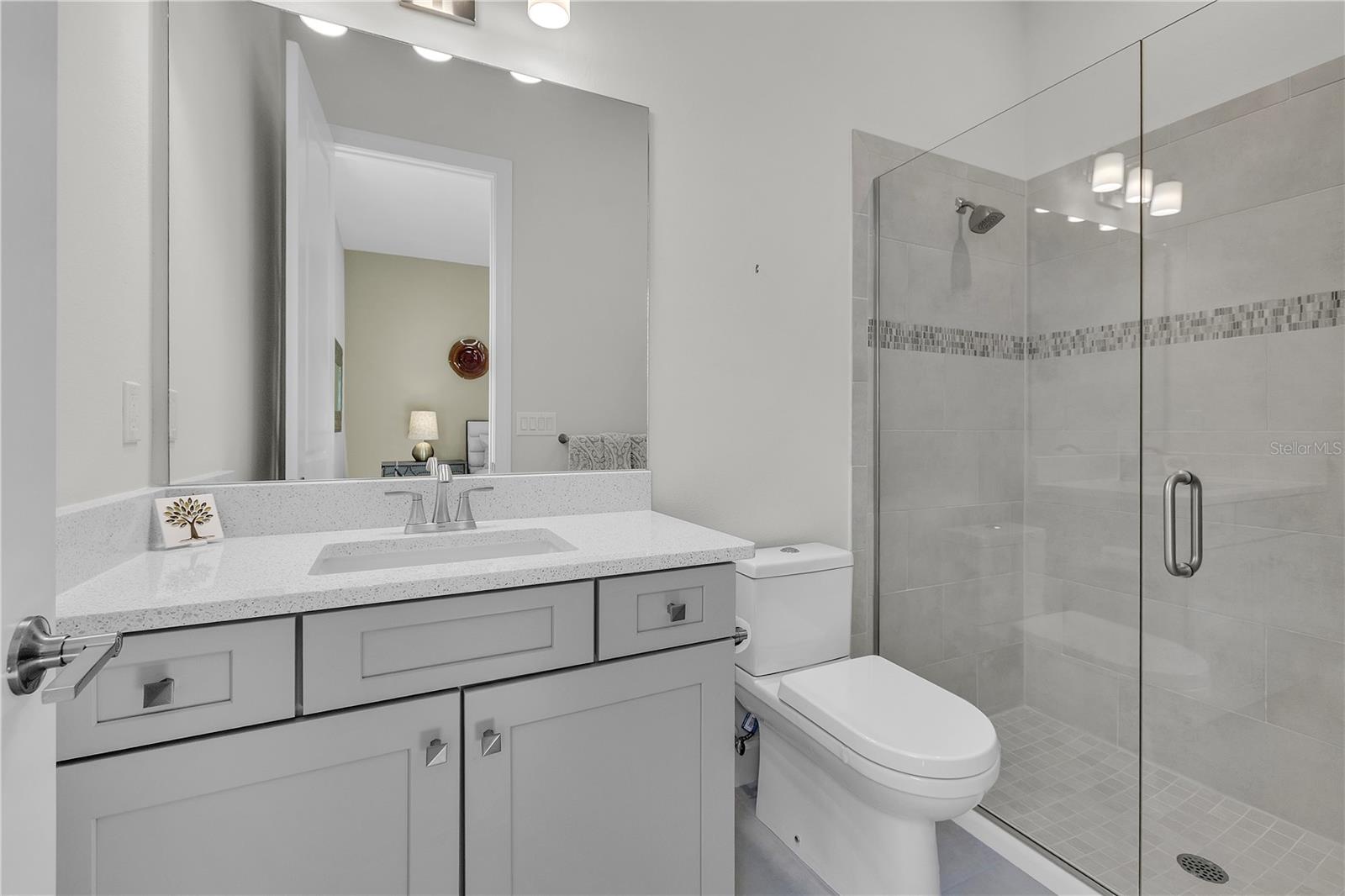 AZARIO ESPLANADE PH V - Residential