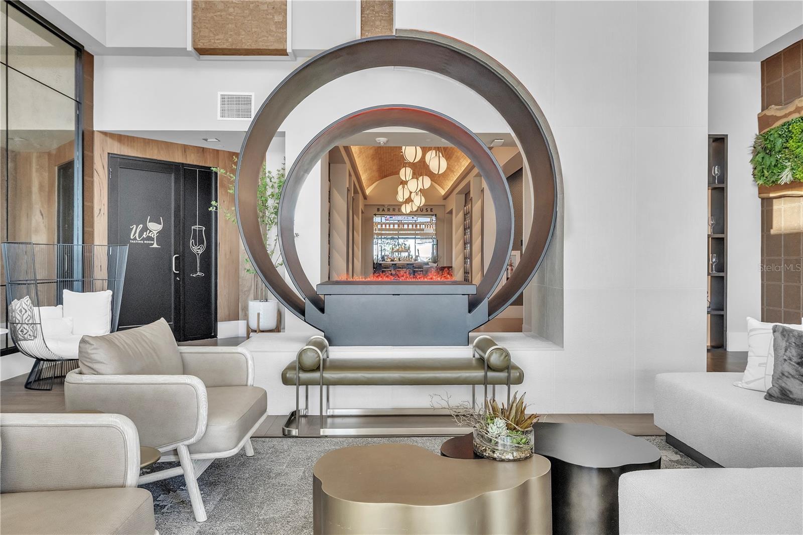 AZARIO ESPLANADE PH V - Residential