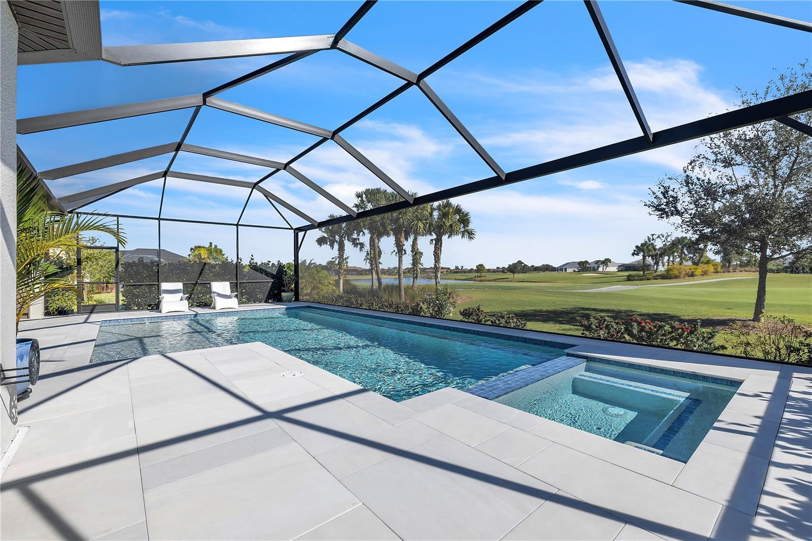 AZARIO ESPLANADE PH V - Residential