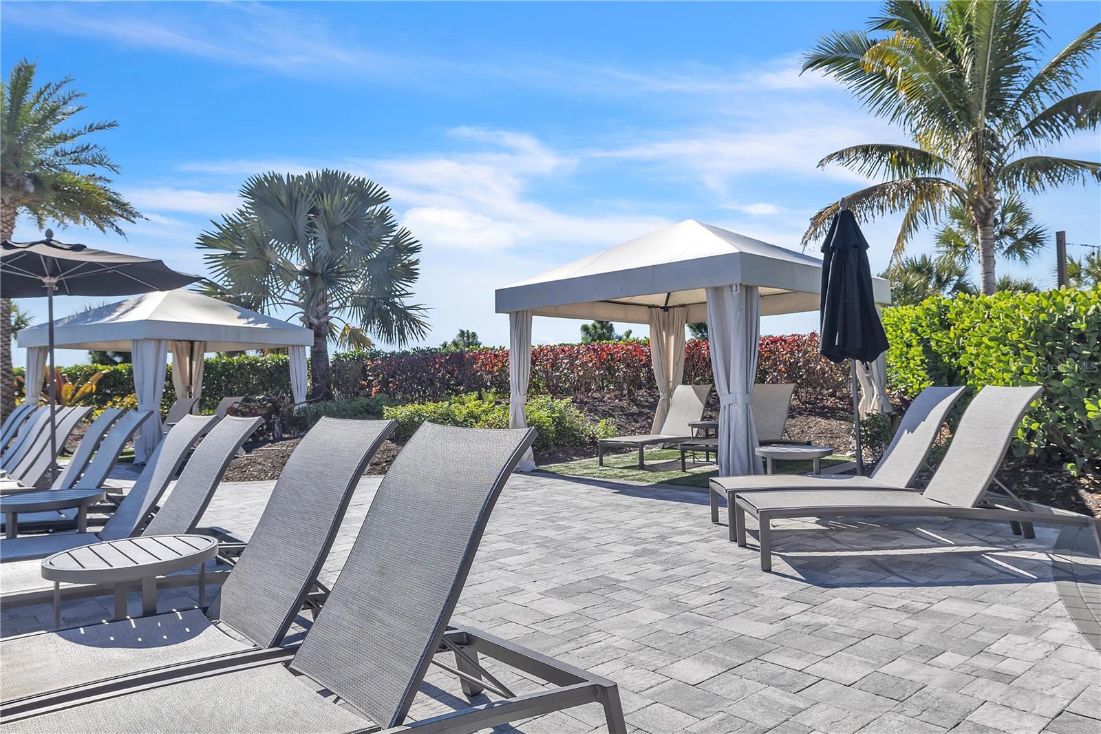 AZARIO ESPLANADE PH V - Residential