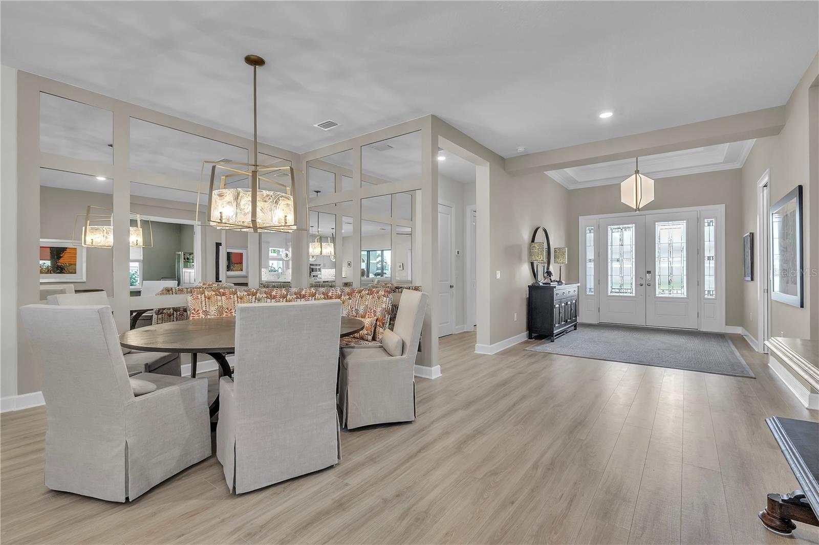 AZARIO ESPLANADE PH V - Residential