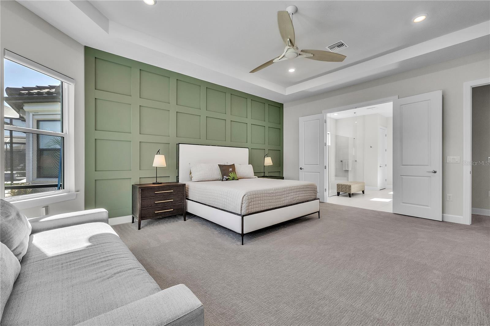 AZARIO ESPLANADE PH V - Residential