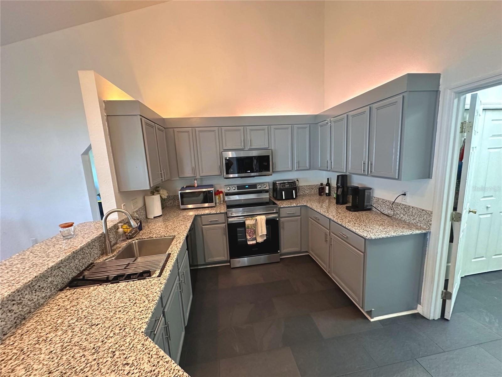 15701 SW 37TH CIRCLE