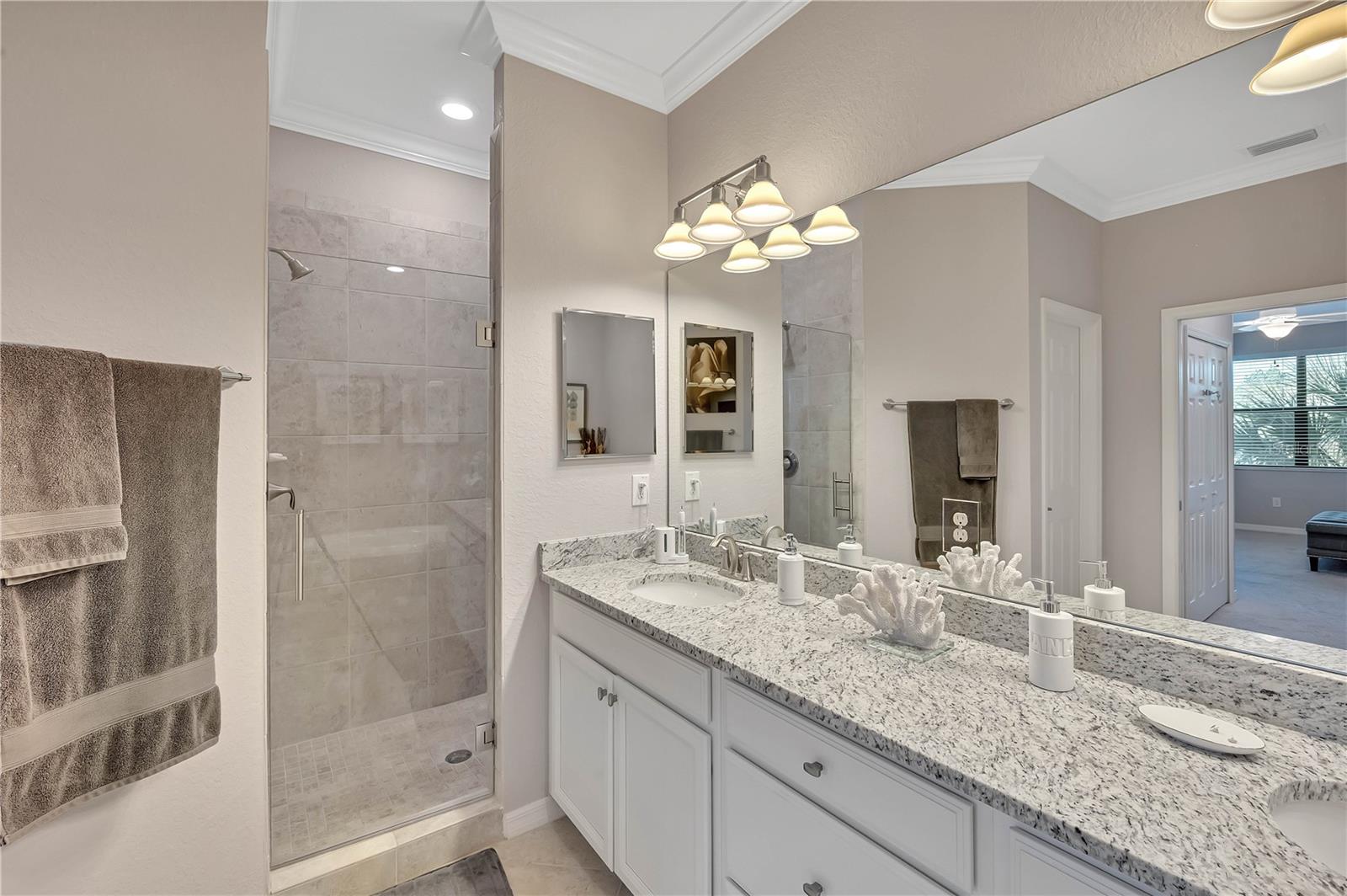 LAKEWOOD NATIONAL - Residential Lease