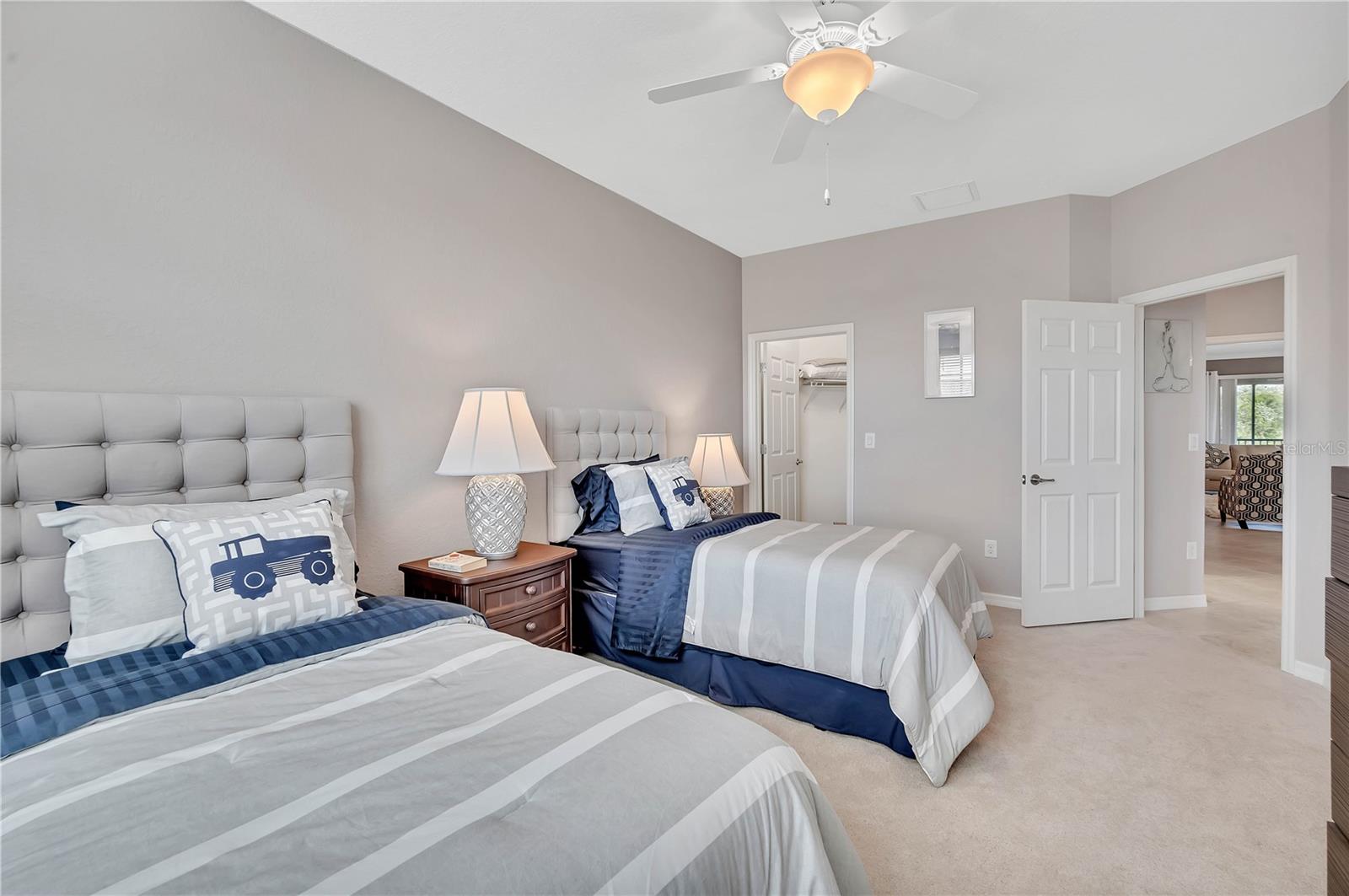 LAKEWOOD NATIONAL - Residential Lease